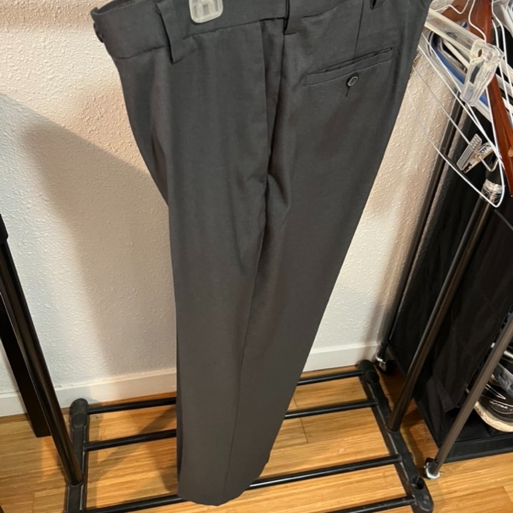 Men’s Gray Haggar Dress Pants 34x32